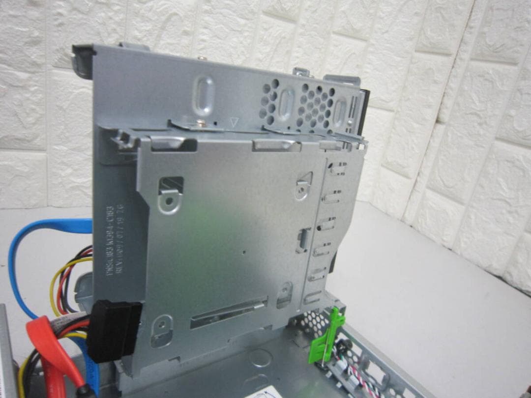 FUJITSU ESPRIMO /Core i3 9100 第9世代