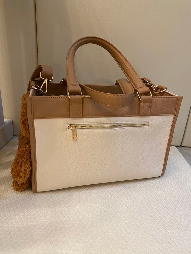 Hunny Couture ぬいぐるみ付きキャリーバッグ