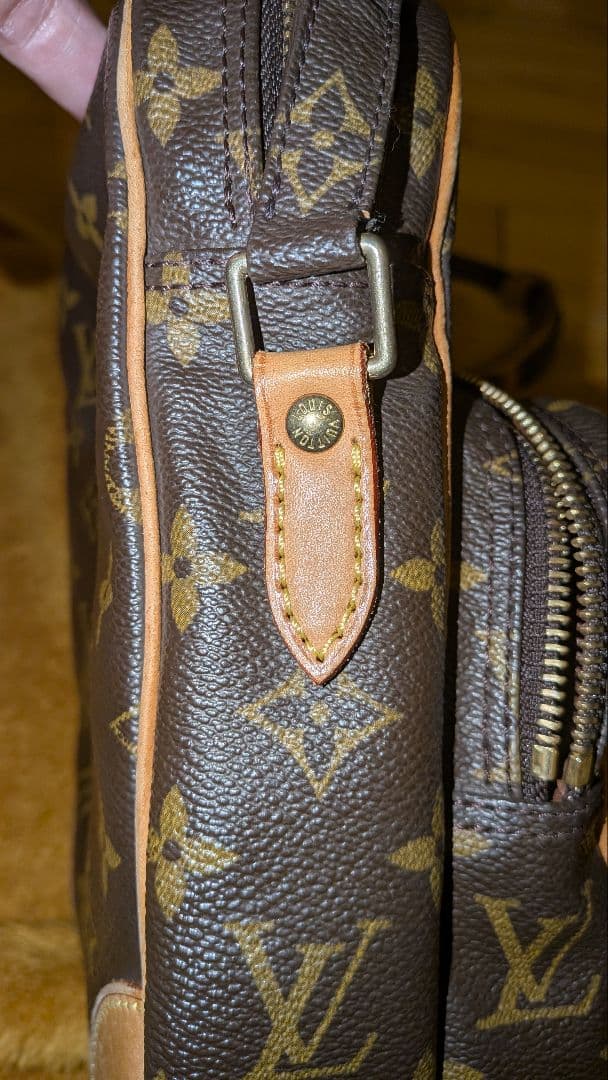 Louis Vuitton ショルダーバッグ　アマゾン