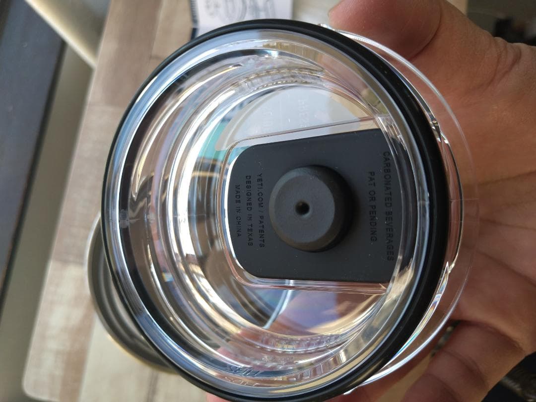 【新品・未使用】YETI Rambler 30 oz Travel Mug