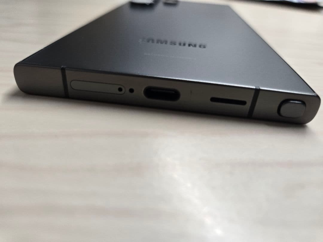 Samsung S24 Ultra 256 SCG26 SIMフリー、日本モデル