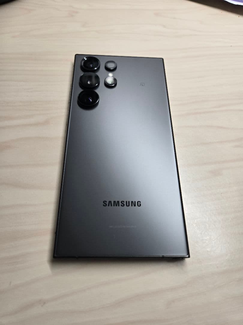 Samsung S24 Ultra 256 SCG26 SIMフリー、日本モデル