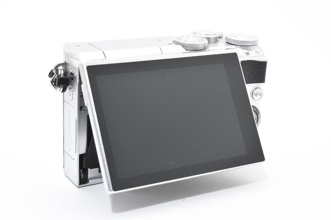 【美品】ニコン NIKON J5 小型軽量ミラーレス一眼カメラ Wi-Fi内蔵