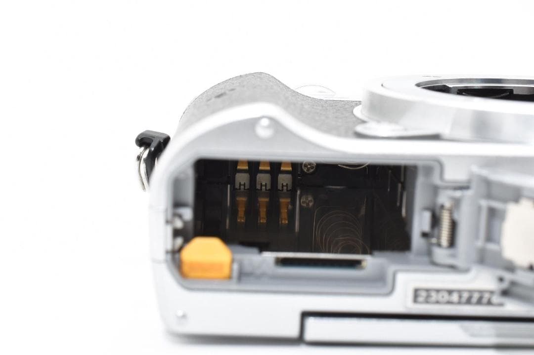 【美品】ニコン NIKON J5 小型軽量ミラーレス一眼カメラ Wi-Fi内蔵