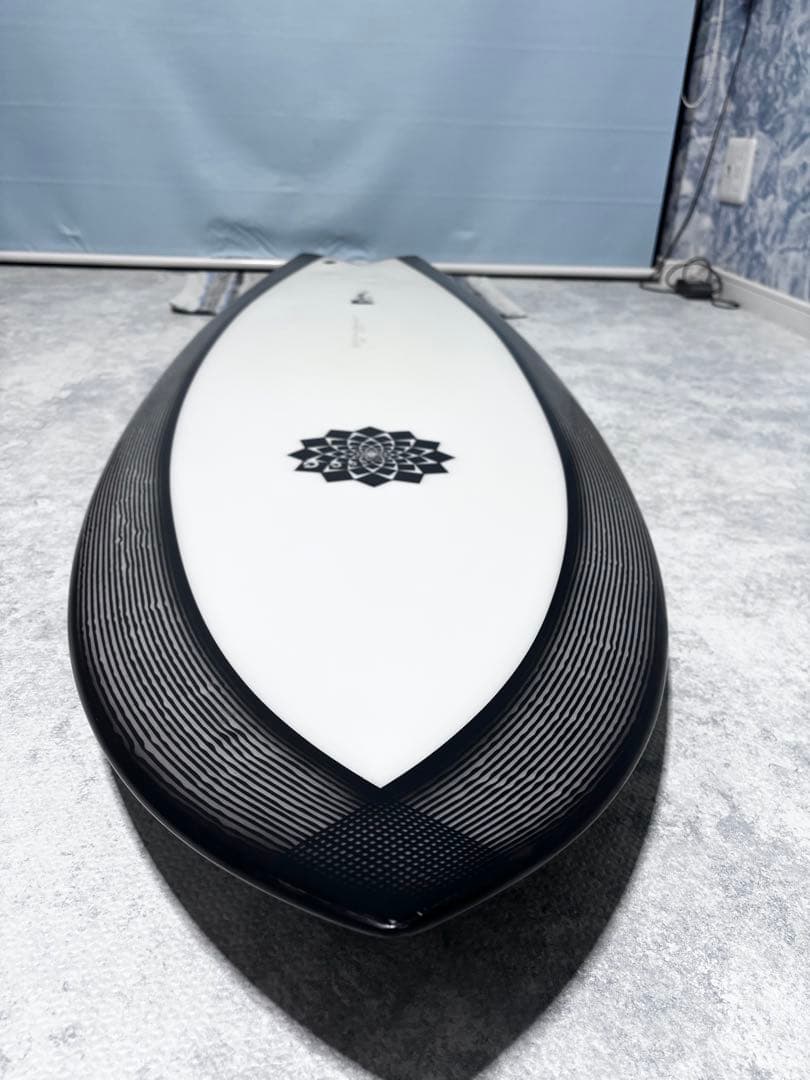 美品　GMC GARY MCNEILLツインサーフボード5.5