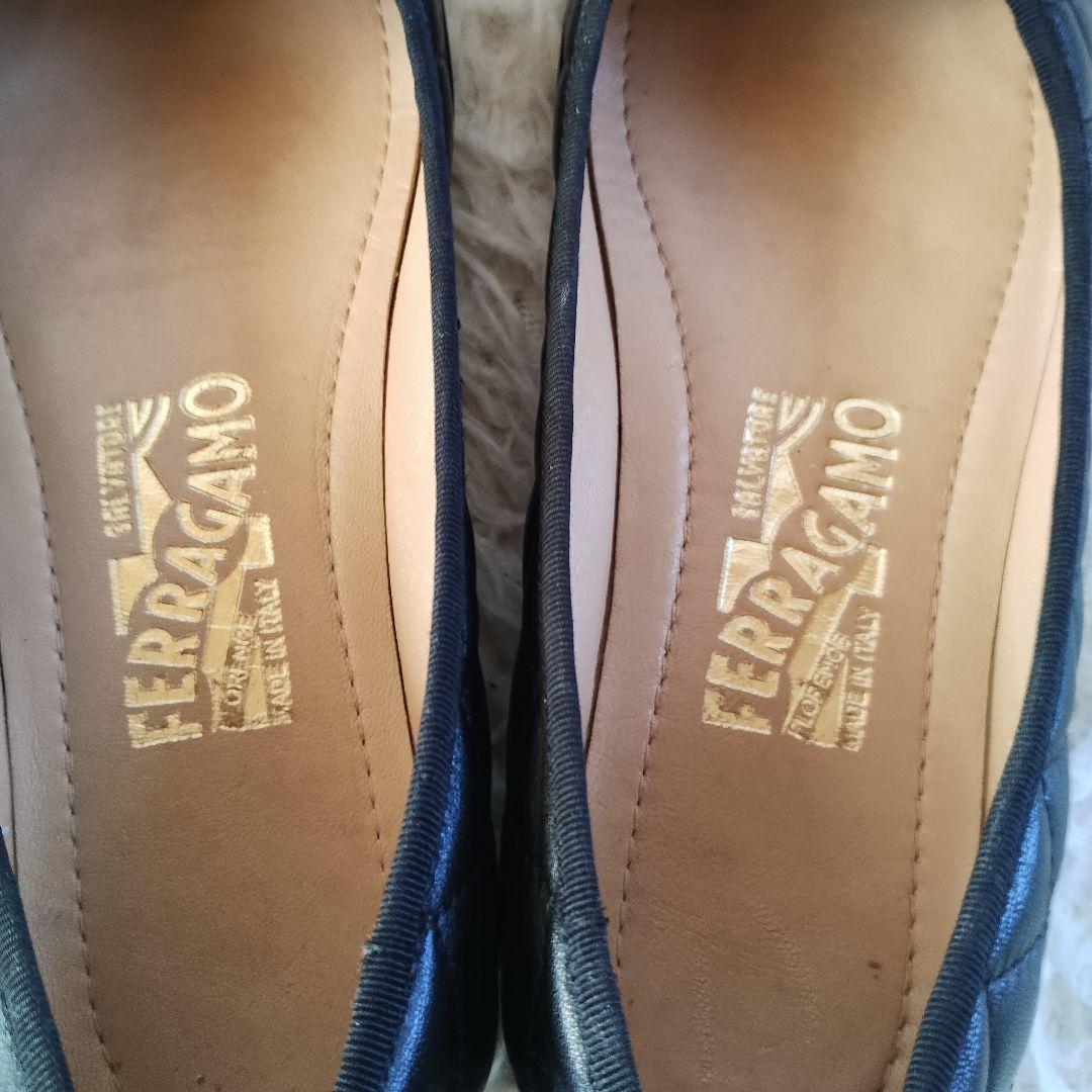 美品◎ フェラガモ ルフィナ 5.5 フラット ヴァラ キルティング 黒