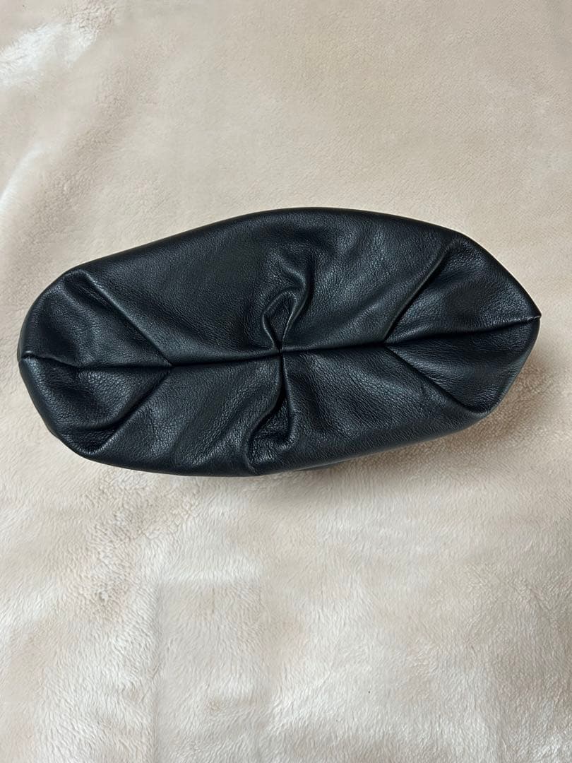 ⭐︎新品未使用⭐︎russet レザー巾着 4WAYショルダーバッグ ブラック