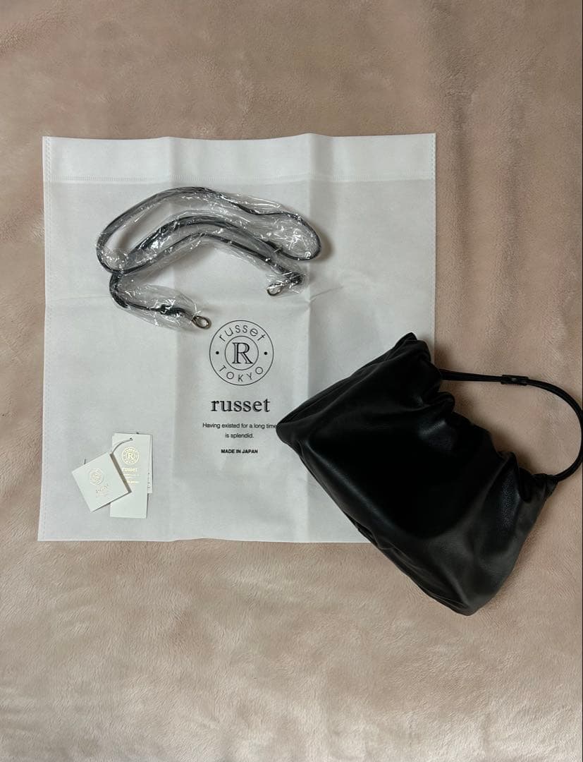 ⭐︎新品未使用⭐︎russet レザー巾着 4WAYショルダーバッグ ブラック