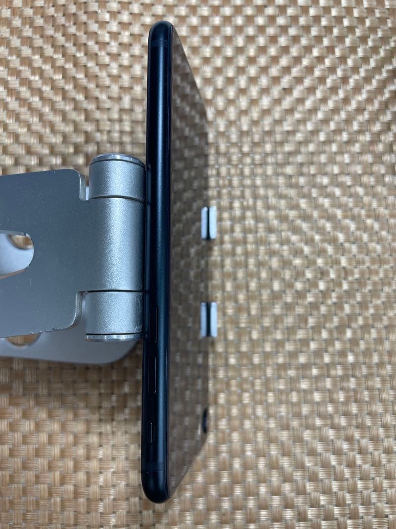 iPhone SE 第3世代 64 GB ミッドナイトSIMフリー【1680】