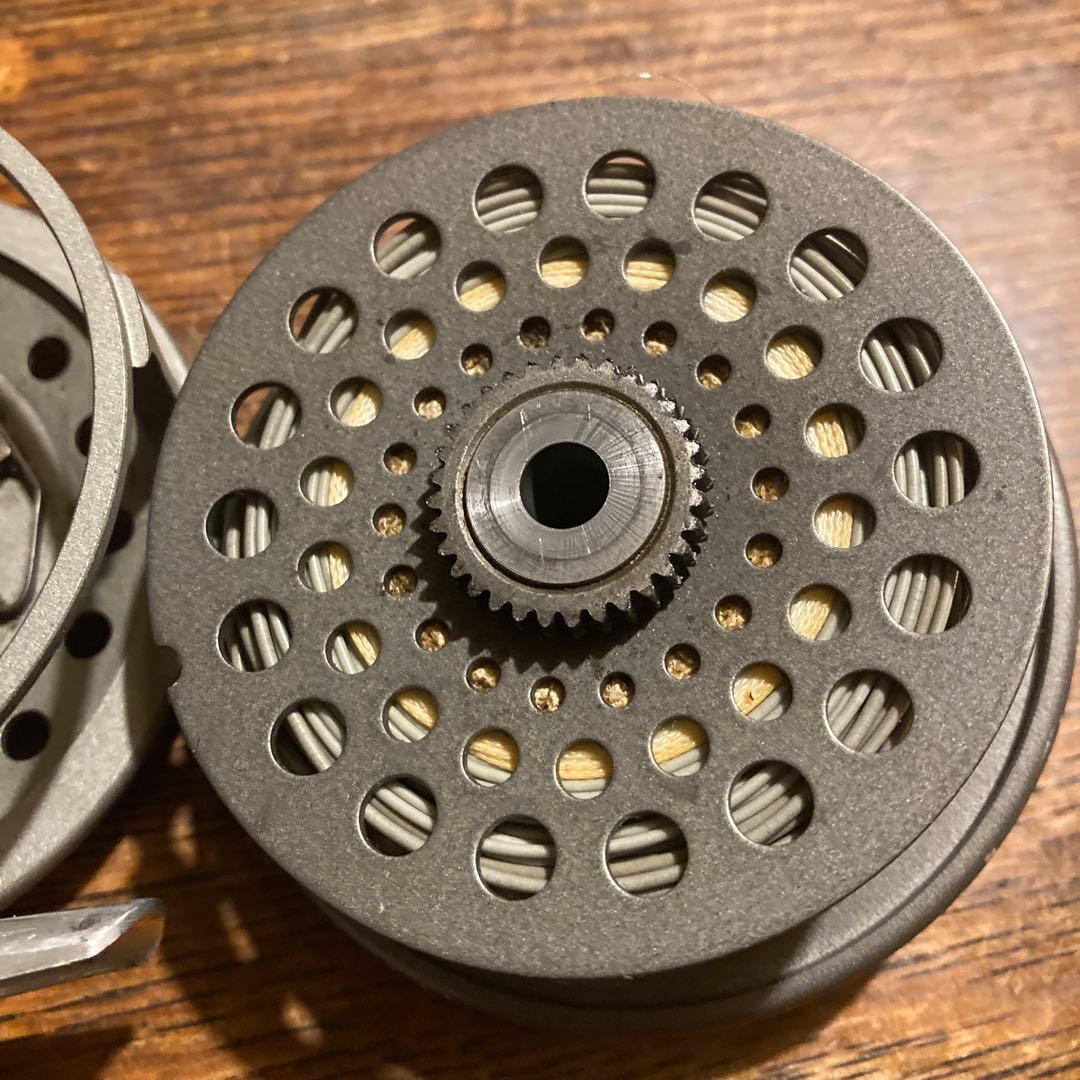 ハウスオブハーディ、フライリール 収納袋付き.　JLH ULTRALITE #５