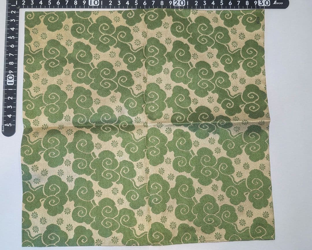 袋師土田友湖帛紗　千家十職　即中斎好　雲紹巴『香雲服紗』　表千家不審菴出袱紗