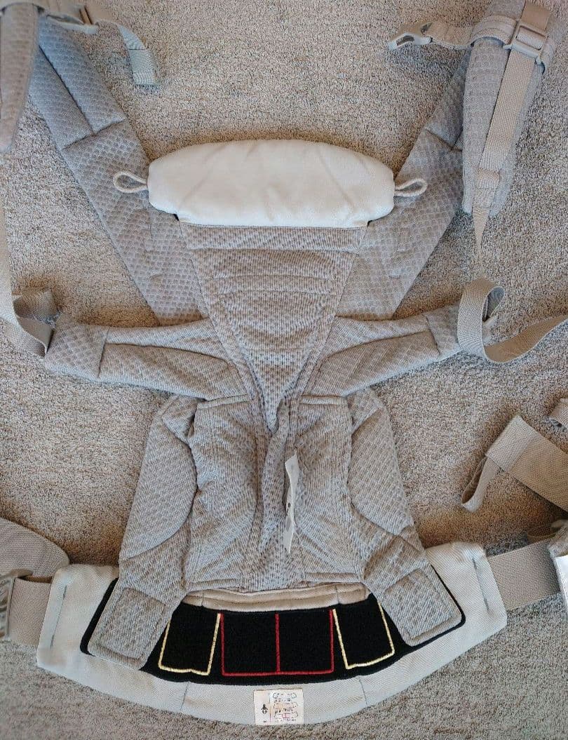 美品！ergobaby 定番抱っこ紐 パールグレー メッシュ