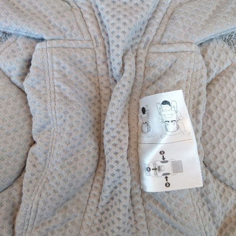 美品！ergobaby 定番抱っこ紐 パールグレー メッシュ