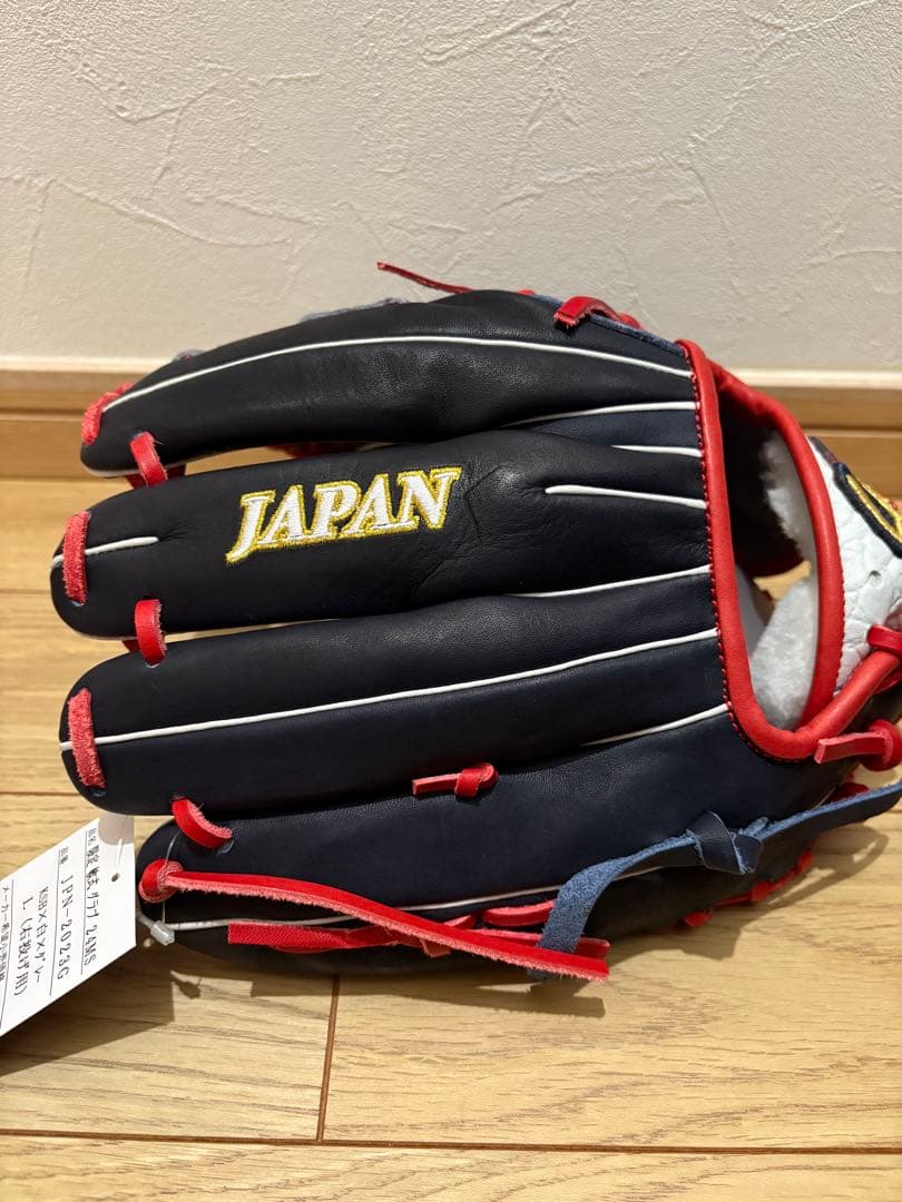限定　スラッガー　軟式内野手用グラブ　新品未使用　JAPAN刺繍