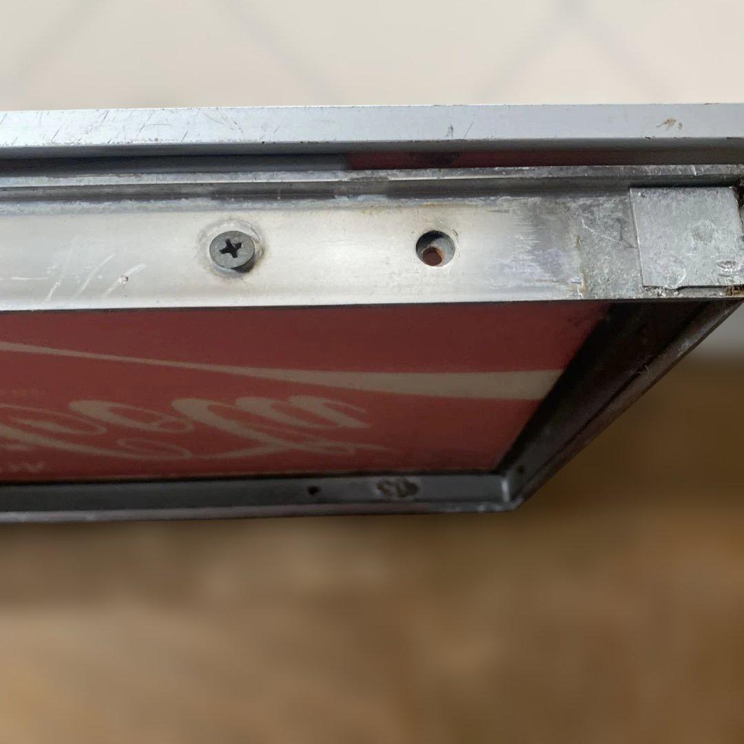 コカコーラの中の看板