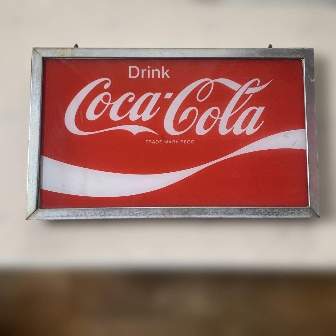 コカコーラの中の看板