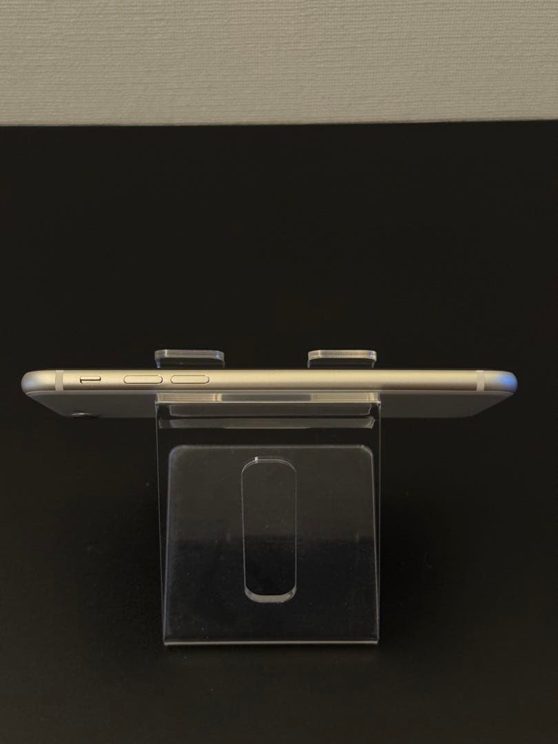 極美品 128GB Apple iPhone SE 3 第三世代 日本版