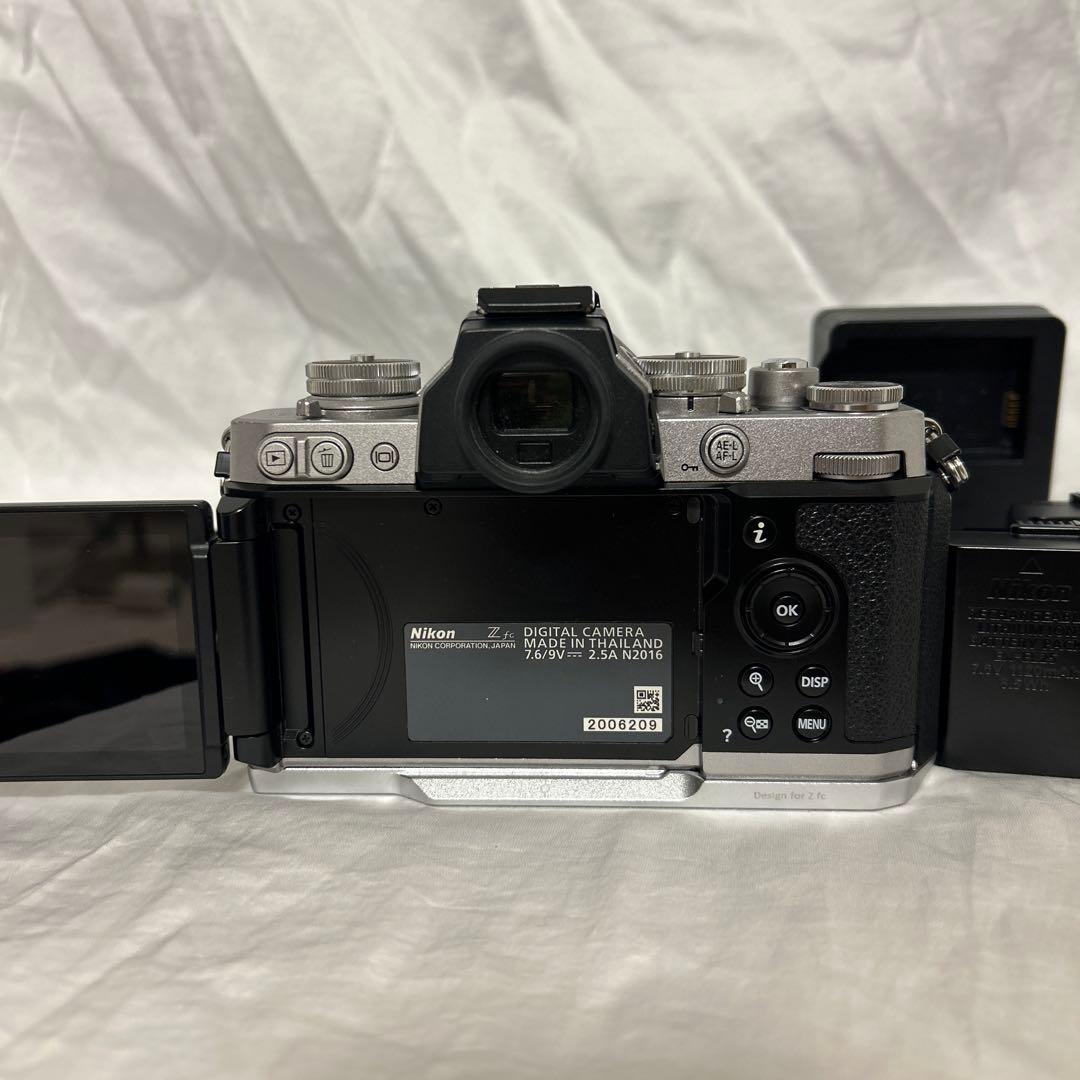 NIKON　Z fc シルバー