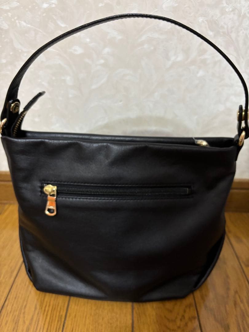 【ラシット】2WAYソフトレザーラウンドショルダーバッグ