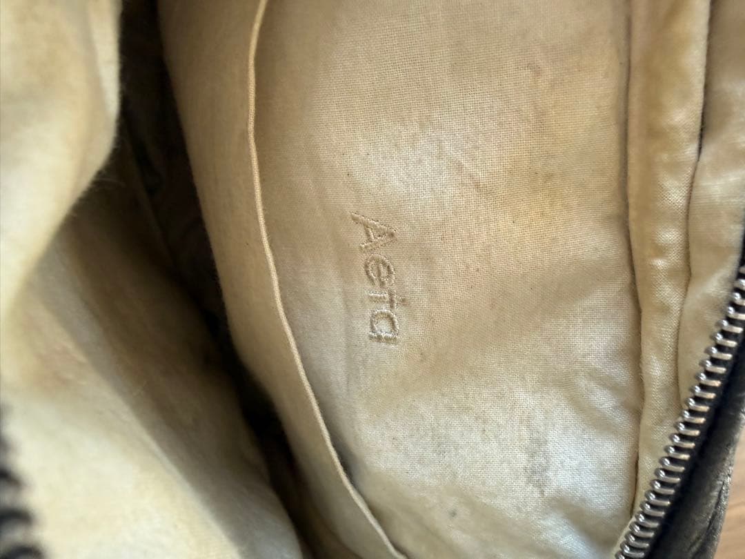 アエタ ショルダーバッグ ディアレザー 斜め掛け ボディクロス　黒