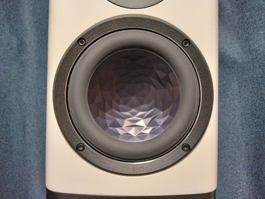 ELAC ホワイトスピーカー 専用スタンド付き