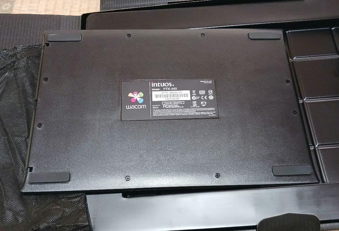 液タブ・ペンタブ Wacom Intuos4 PTK-440/K0