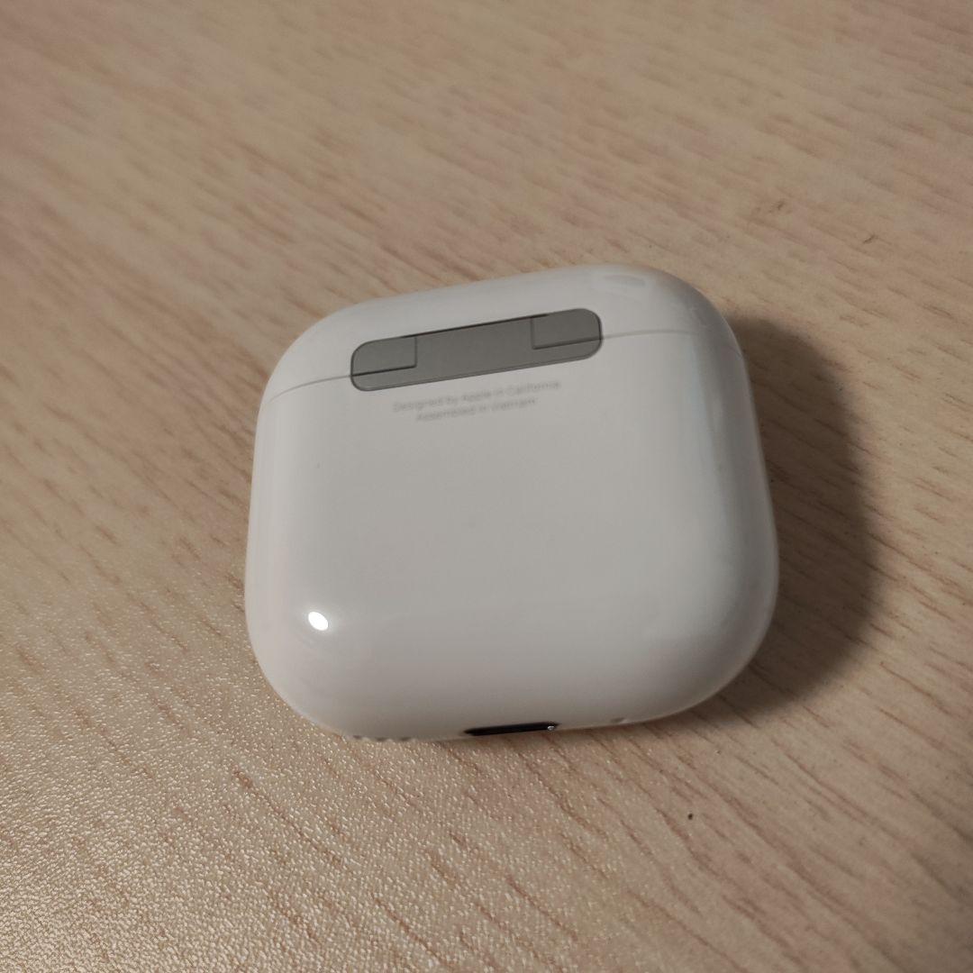 Apple AirPods 4 アクティブノイズキャンセリング搭載モデル