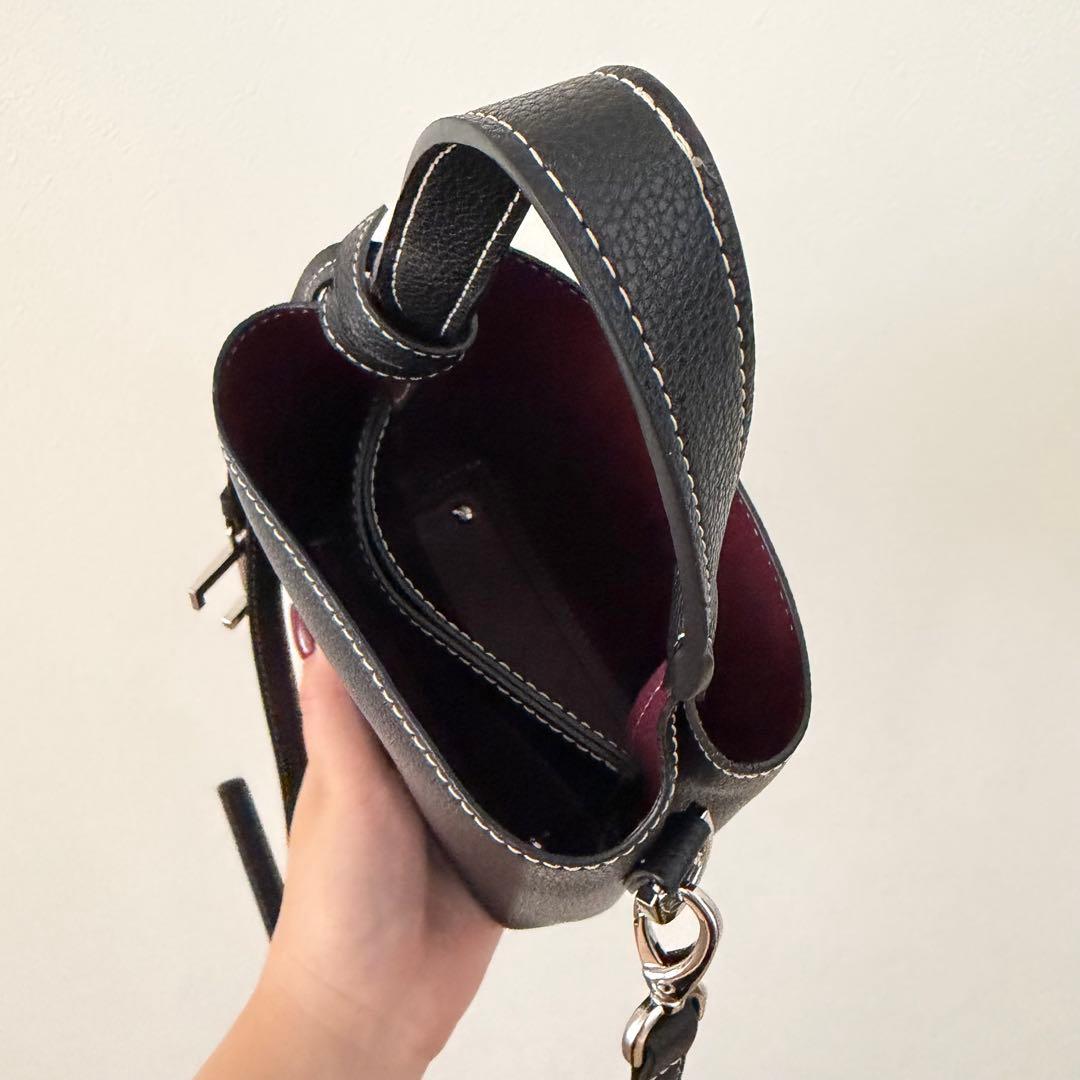 【美品】トッズ Tod's ショルダーバッグ タイムレス マイクロ レザー