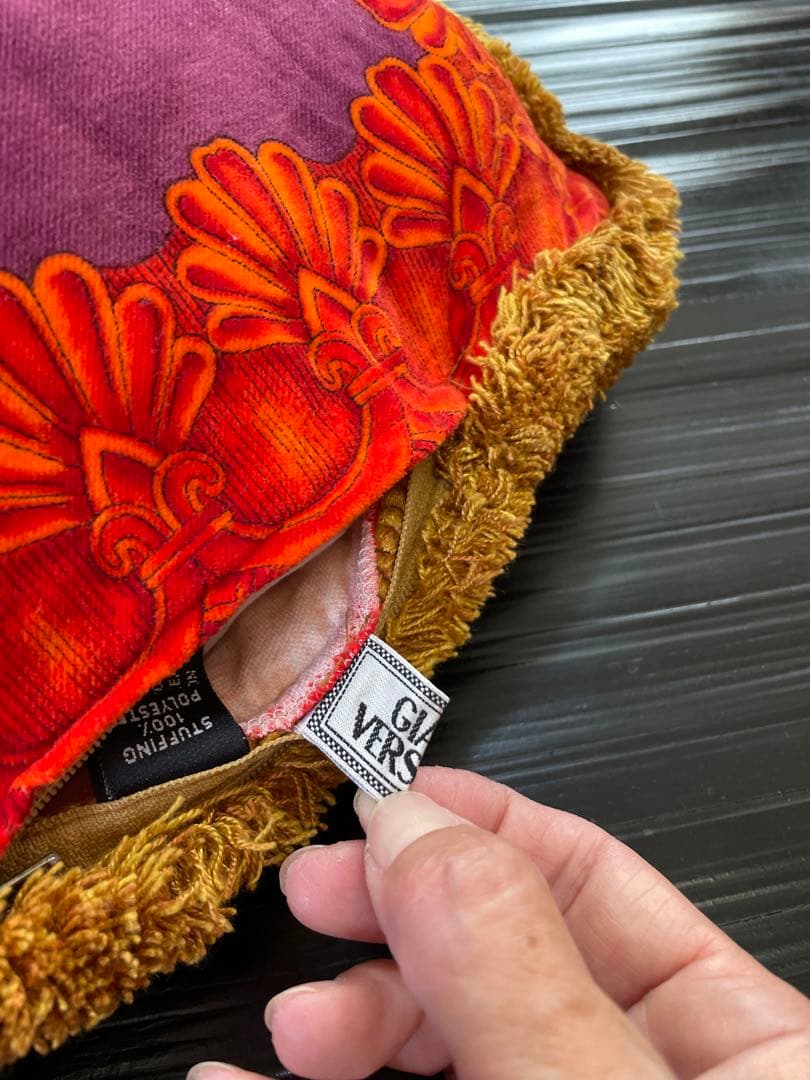 超レア貴重‼︎ 価値ある ヴェルサーチ 特大フリンジ付　ロココ調柄