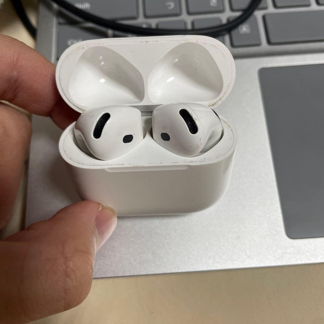 第四世代Apple AirPods本体 ホワイト