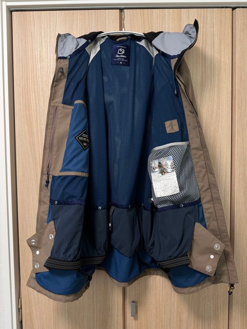 【REW】GORE-TEXウェア 上下セット M 美品ジャケット＆試着のみパンツ