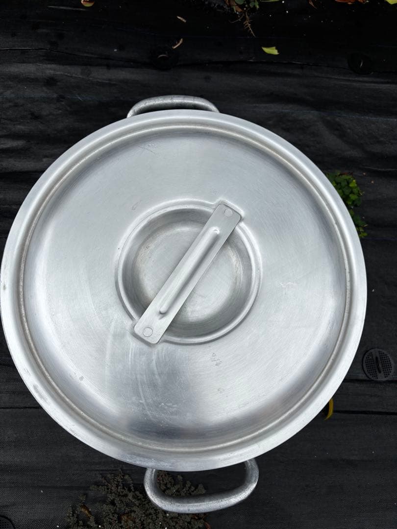 業務用アルミ製寸胴鍋 蓋付き　３９cm