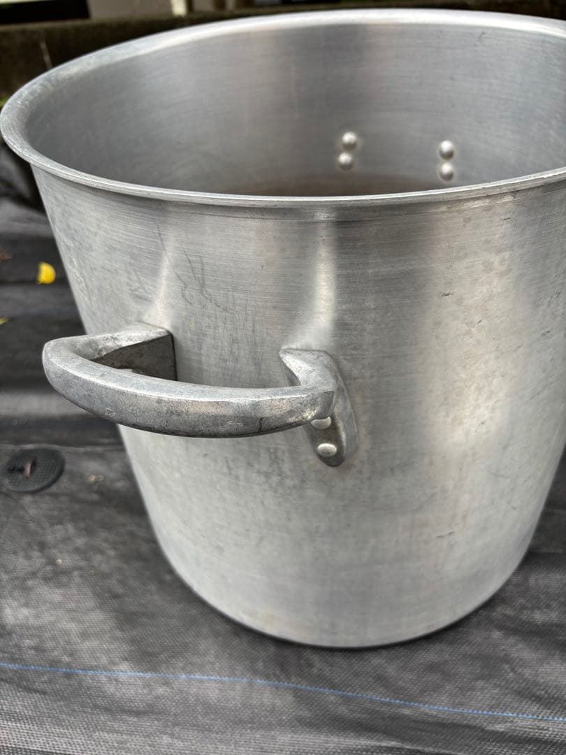 業務用アルミ製寸胴鍋 蓋付き　３９cm