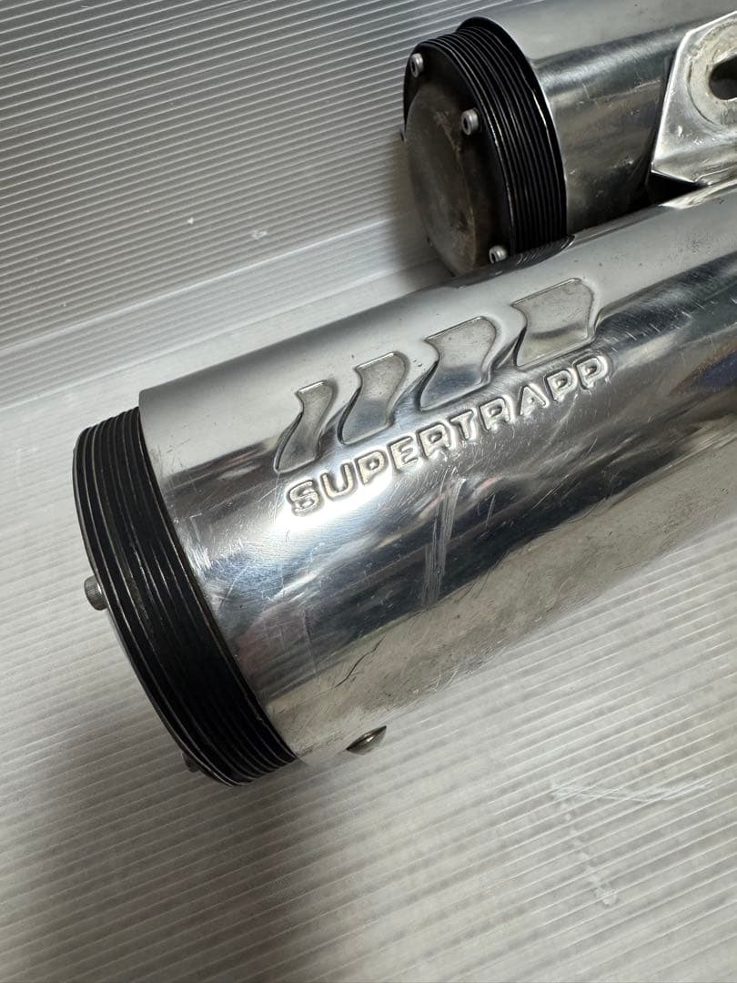 vmax1200 スーパートラップ　マフラー