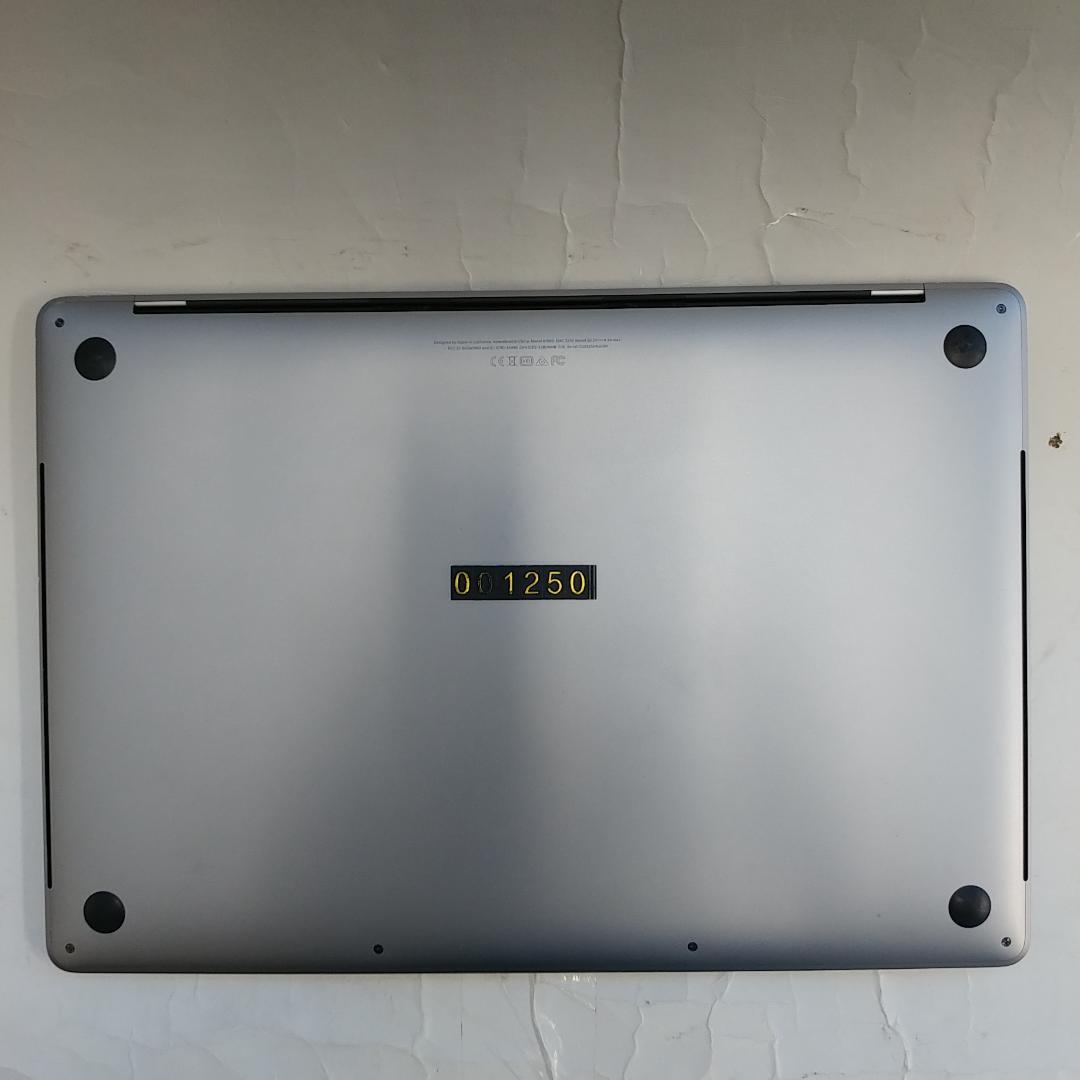 MacBook Pro (15㌅ 2018) i7 16G 250G 管1250