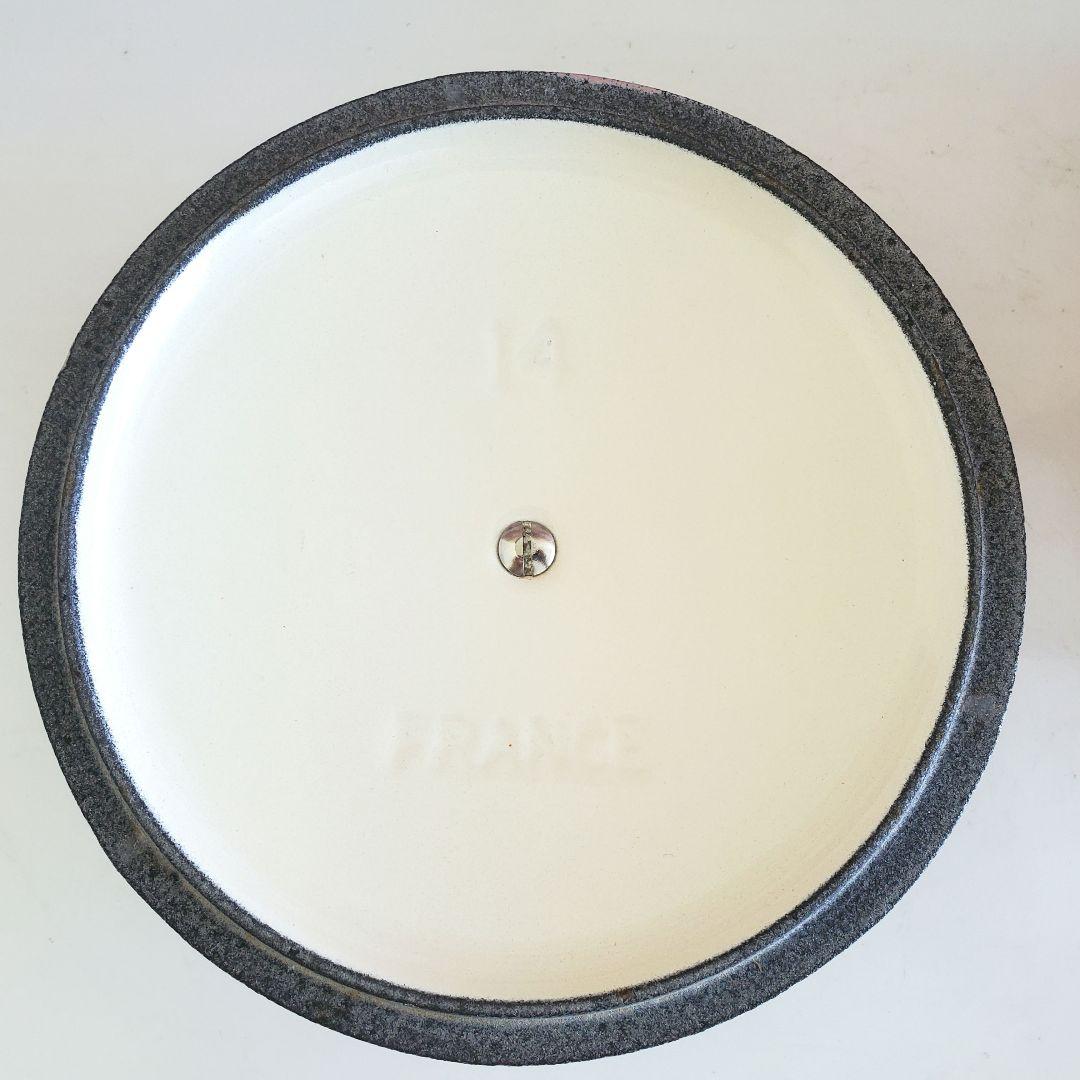 【週末価格】ル・クルーゼ　ココットロンド14㎝　マグネット2個