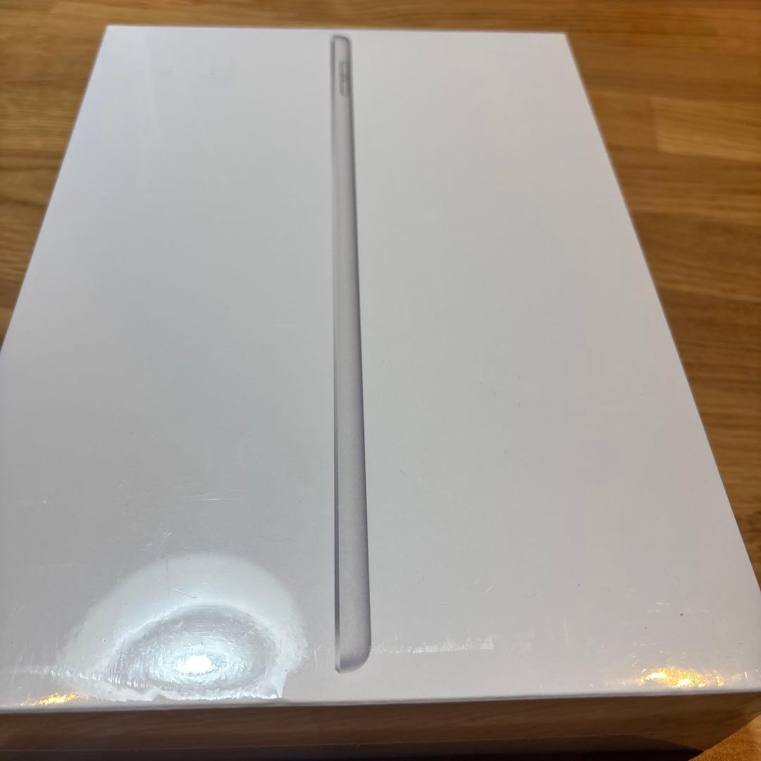 Apple MK2K3J/A iPad 10.2インチ シルバー