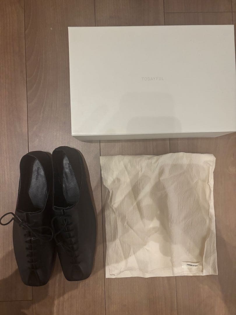 【週末セール！最終値下げ！】Laceup Leather Shoes