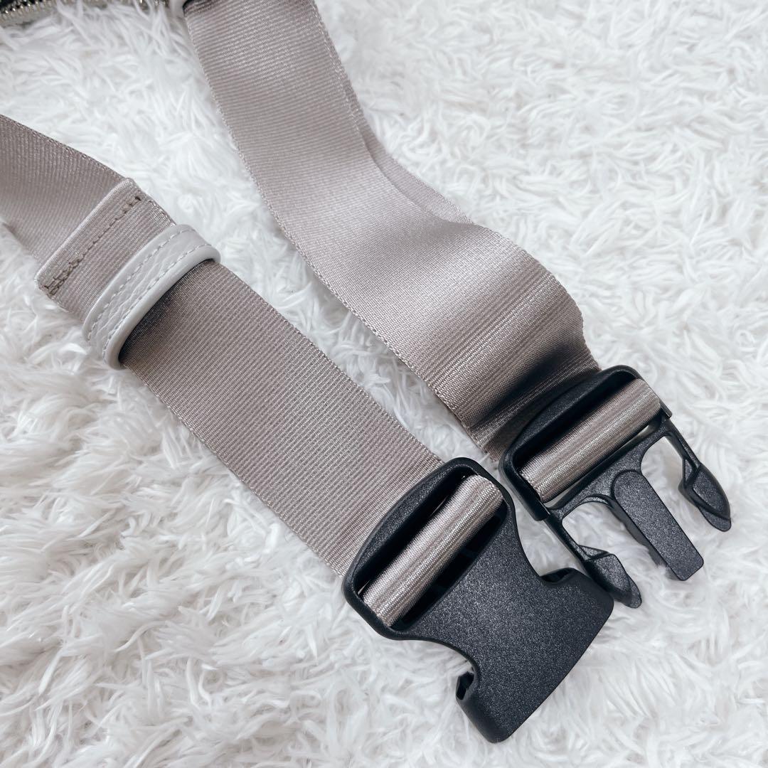 極美品✨chi.wata ボディバッグ　ウエストバッグ　ショルダー　グレー