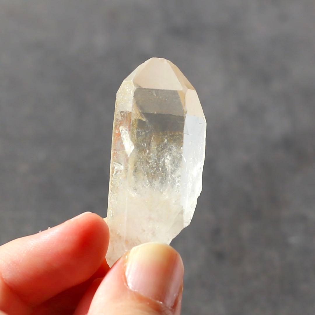 ゴールデンヒーラー クォーツ 原石 水晶 鉱物 希少石 天然石