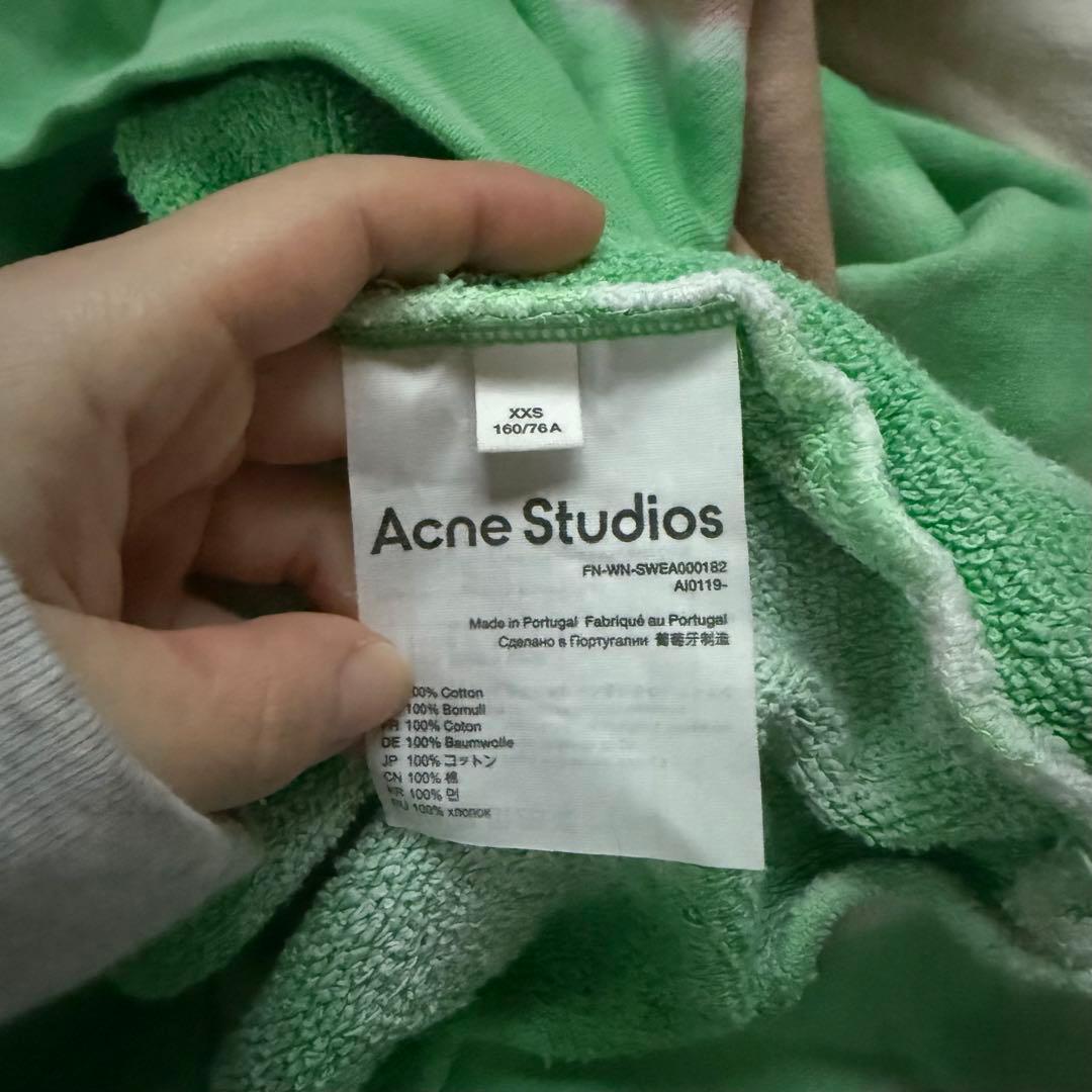 AcneStudios ハート柄スウェット