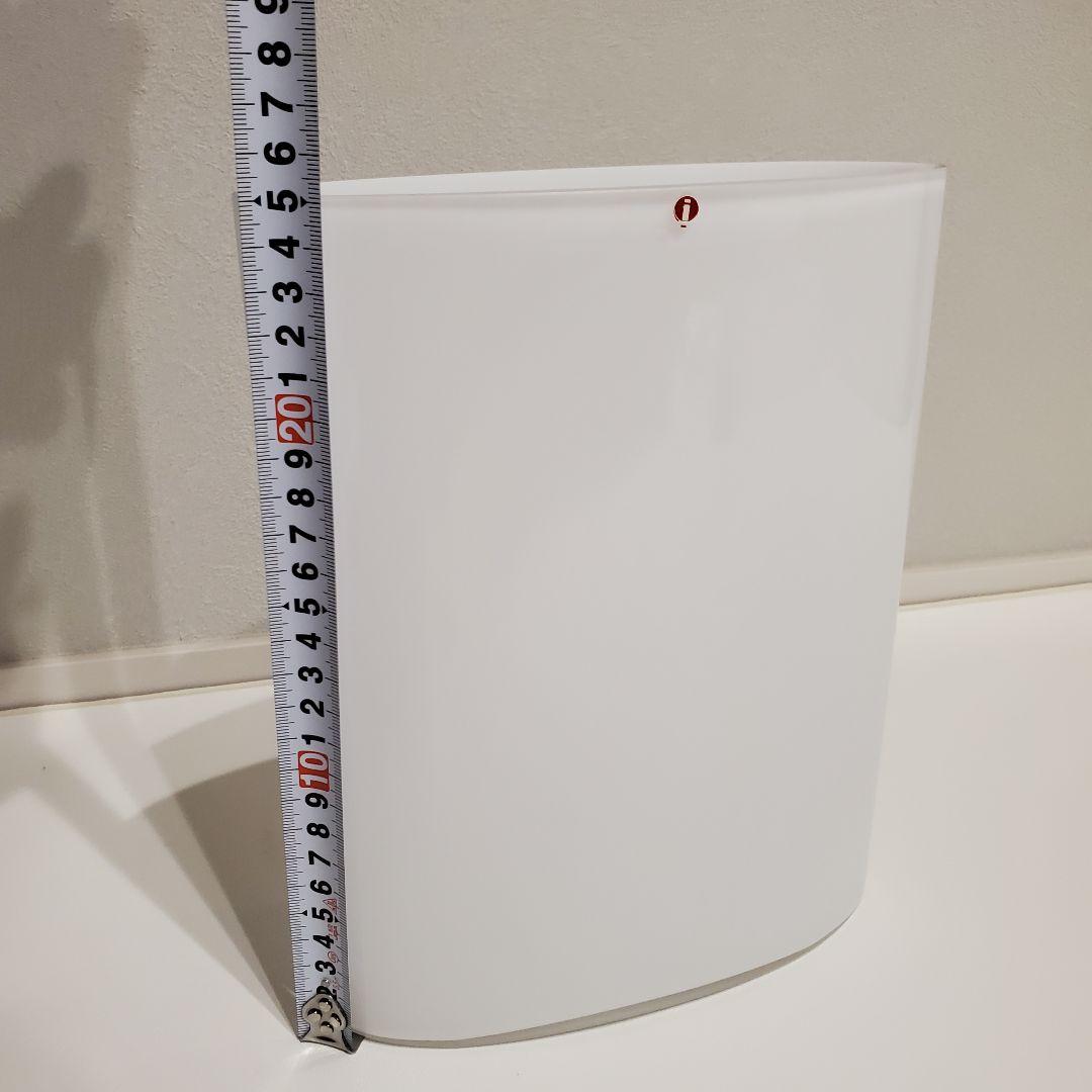 イッタラ  タピオヴィルッカラ オーバルガラスベース ホワイト