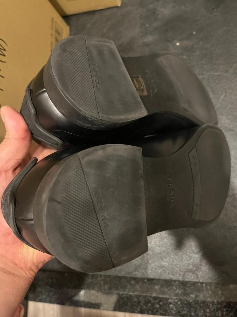 プラダ ラバーパッチレザーシューズ ドレスシューズ ブラック 2EG254