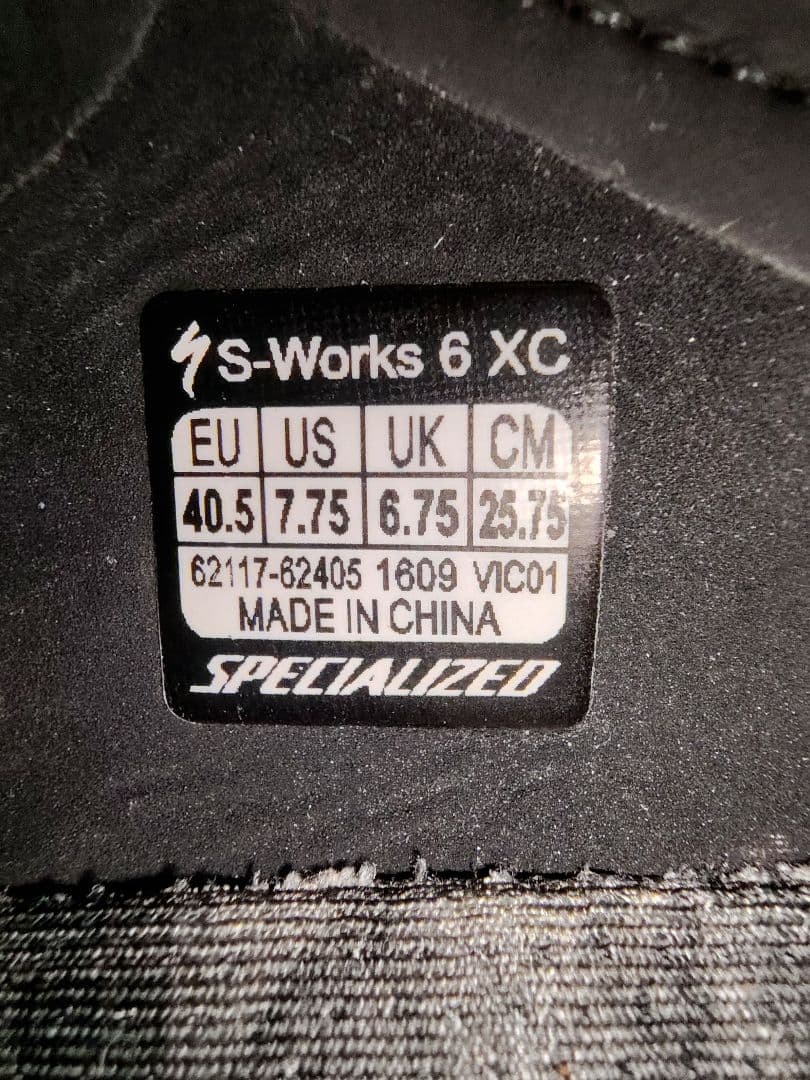 SPECIALIZED S-WORKS 6 XC（EU40.5／25.75cm）