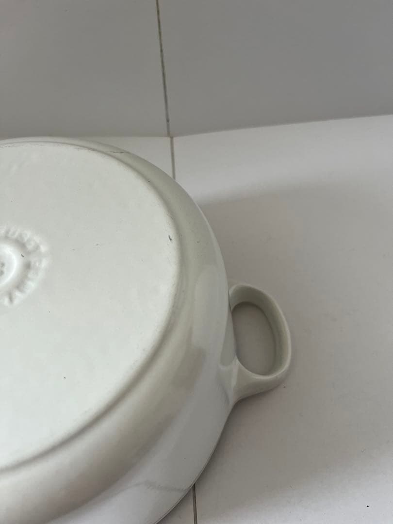 ルクルーゼ　ココットロンド　18cm ホワイト