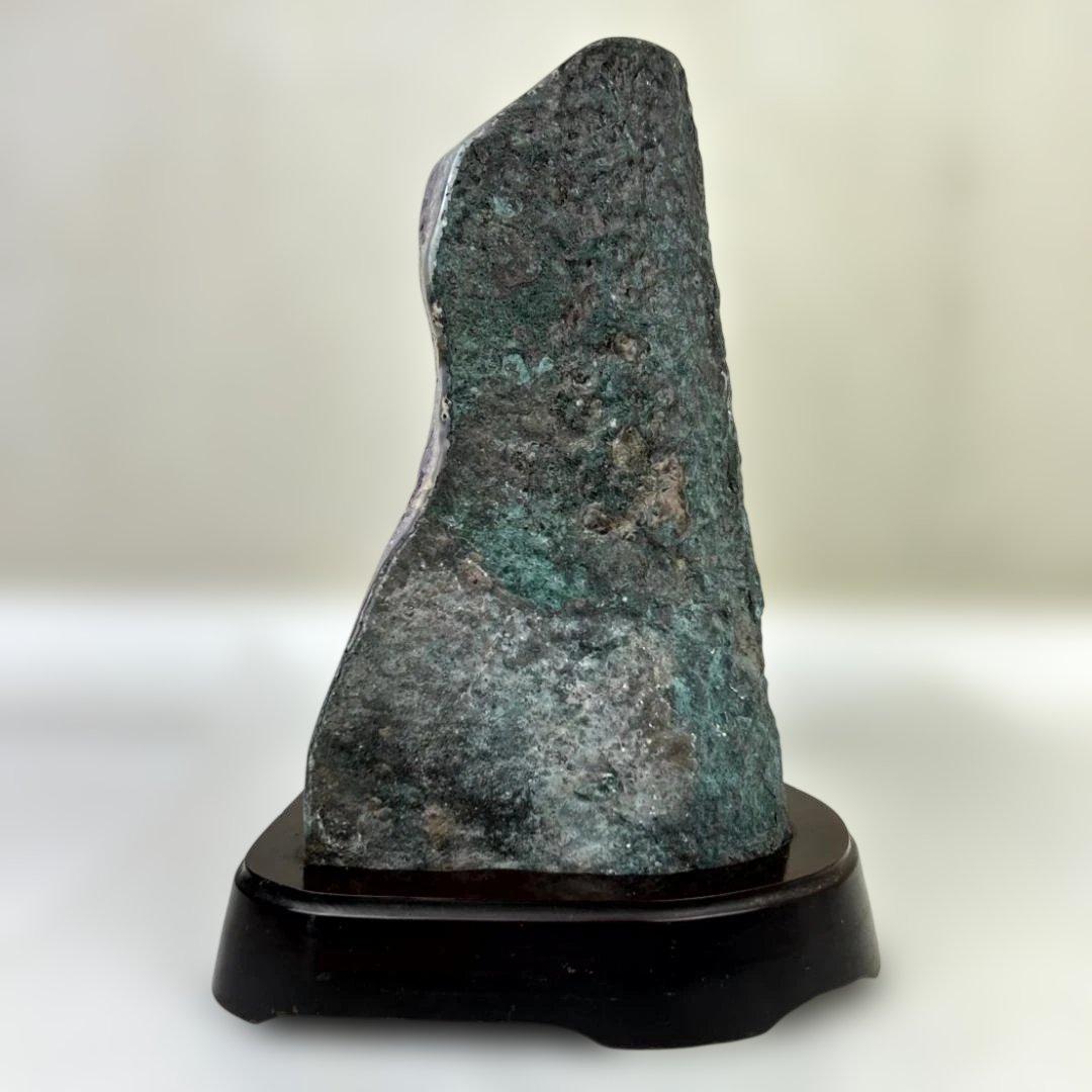 アメジスト　原石　巨大13.7㎏　パワーストーン　ドーム？　ジオード？　台座付き