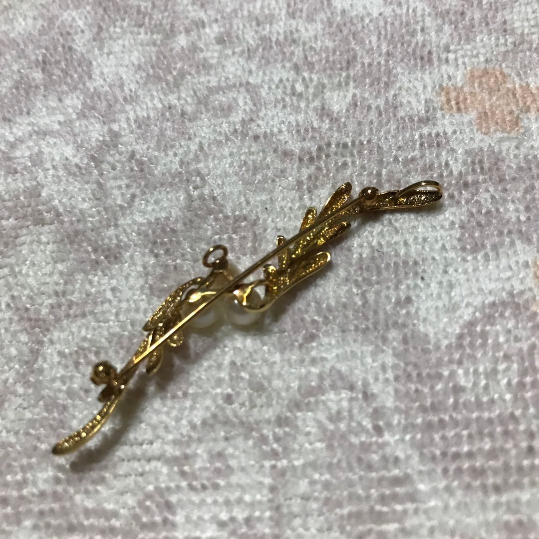 金色葉っぱブローチ パール付きk18