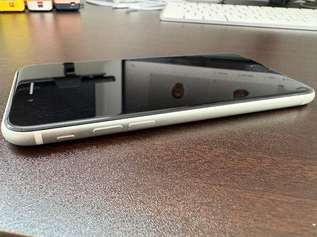 Apple iPhone SE2 ホワイト 128GB 本体