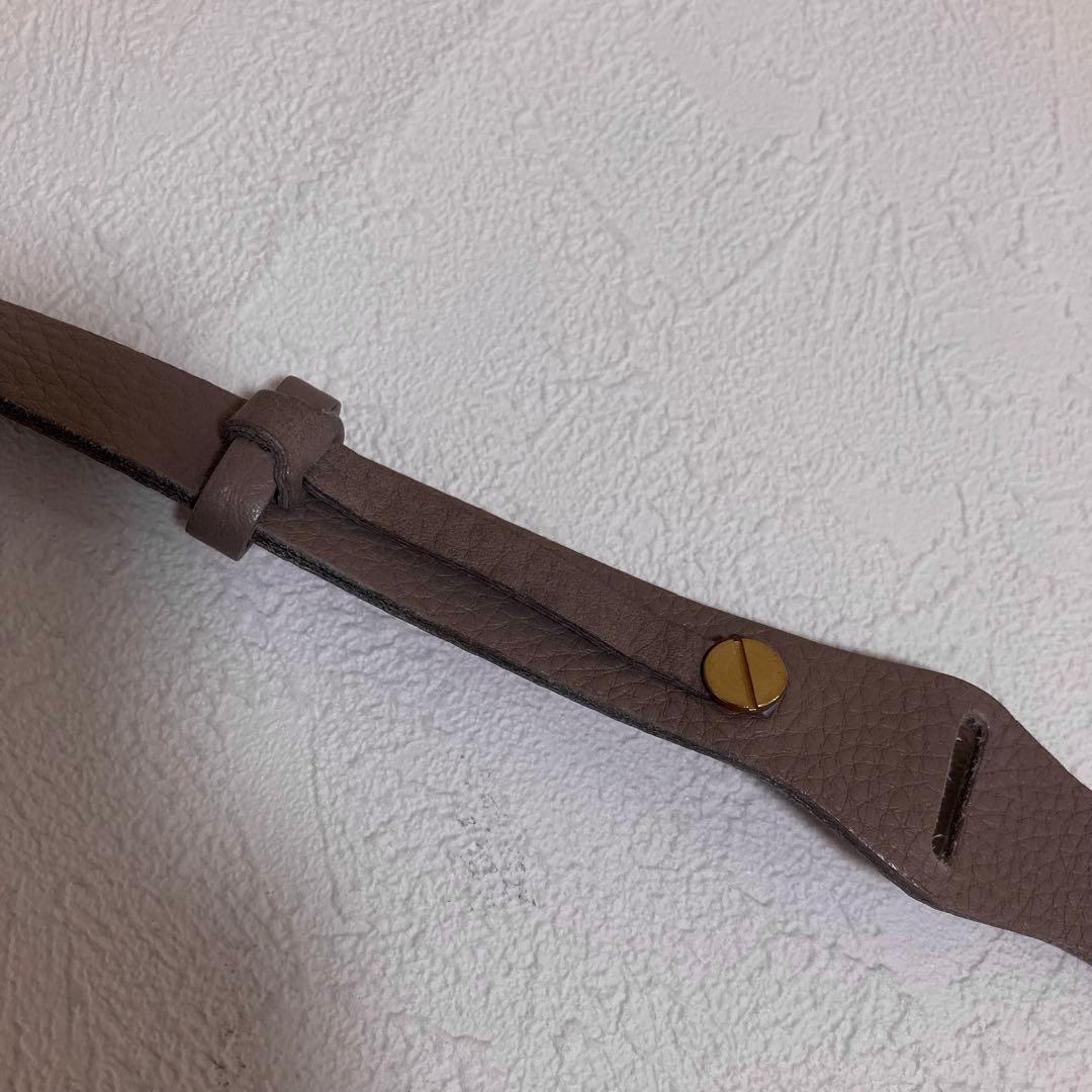 【美品】ミナペルホネン　cross レザー　ベルト　グレー