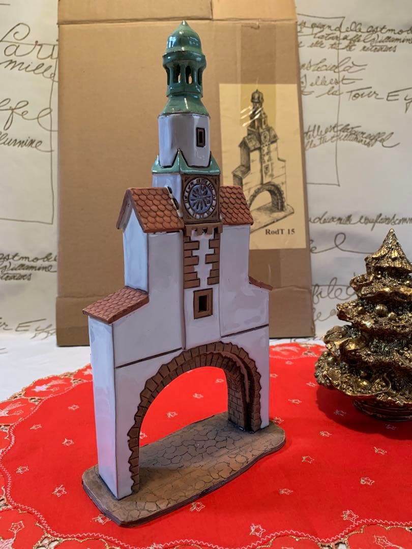 ドイツ製　置物　レアな未使用品の陶器の時計台の置物！これ一つで街並み完成！
